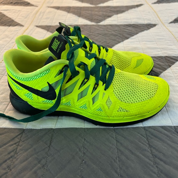 Nike Free 5.0 Bright Yellow Running Shoes - Picture 4 of 11
